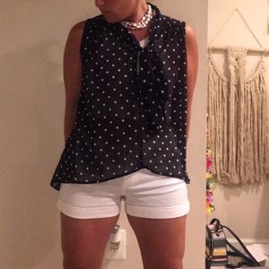 Sleeveless blouse